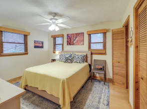 Near Skiing, 2 Furnished Decks: Newland Retreat!