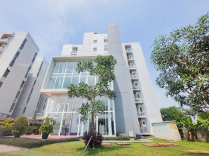 Minimalistic Studio (No Kitchen) Apartment Aeropolis Residence
