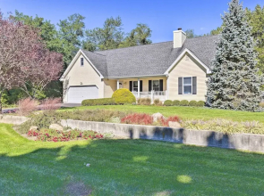 Classy Getaway w/ Deck & Yard < 1 Mi to Beach