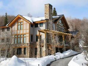 Elk Meadows by Stewart Mountain Lodging