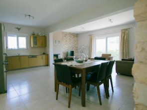 Evi's Sea View Villa