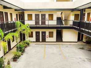 Driggs Suites by OYO Rooms