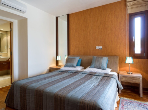 Stunning 3 bedroom villa 'BZ01' with private pool, stunning views, communal pool and resort facilities, Zephyros Village on Aphrodite Hills Re