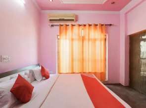 Red Building Guest House by OYO Rooms