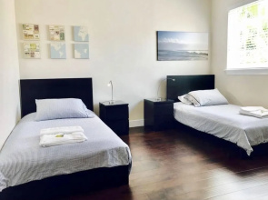 4BR Townhouse 320 by Ideal Experience VR