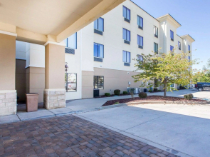 Comfort Inn & Suites Madisonville