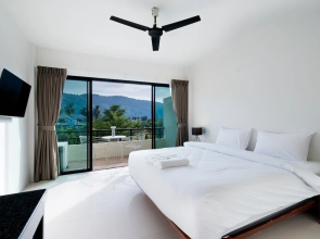 Hill Myna Holiday Park & Cafe