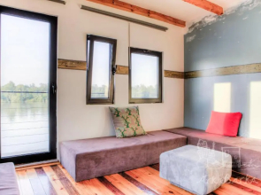 ArkaBarka 2- Floating Dream Apartments