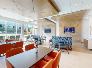 Holiday Inn Express & Suites Chicago Schaumburg by IHG