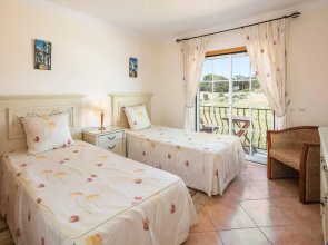 Lovely 2-bed Apartment in Sao Rafael