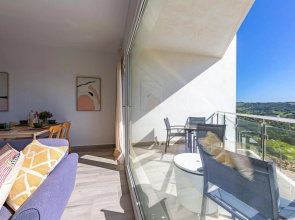 Vistas al Estrecho y Piscina - SimplyTarifa