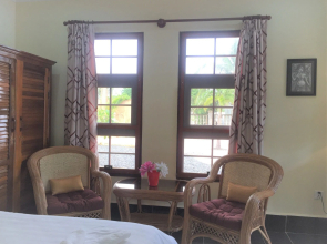 Pink Sands Villa - All Adults