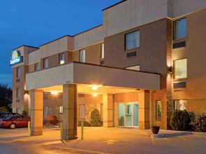 Days Inn by Wyndham Downtown St. Louis