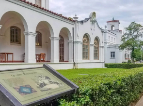 < 1 Mi to Oaklawn Racing Casino: Hot Springs Home!