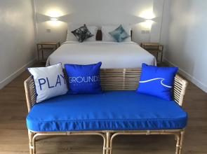 Playgrounds Wave Lodge