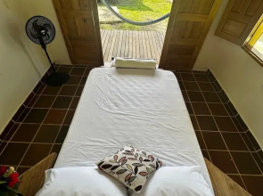 Pacific Waves Hostel & Surf