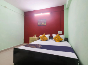 SPOT ON 75835  Maa Ganga's Hotel