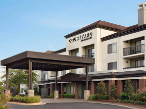 Courtyard by Marriott Tulsa Central