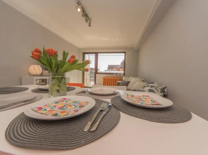 BillBerry Apartments - Merchant House