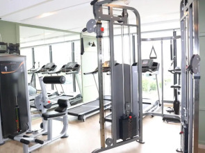 The Quart Ruamrudee by UHG