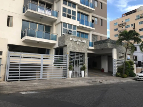 Modern 4 Bedrooms With City Skylights
