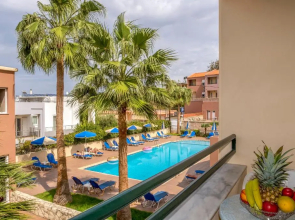 Theos Holidays Apartments