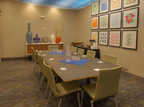 Holiday Inn Express & Suites Boise Airport by IHG