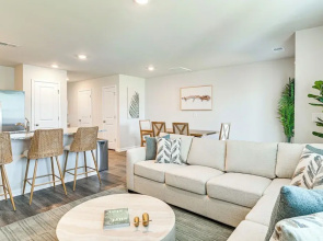 2 Mi to Shore: Newly Built Surfside Beach Gem