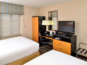 Holiday Inn Express Kennedy Airport