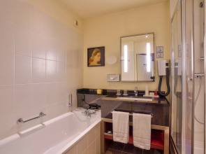 Отель Clarion Paris CDG Airport