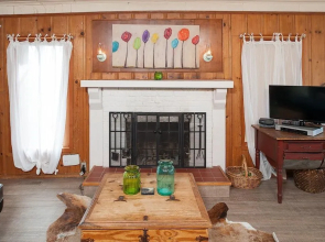 On The Beach 3 Br cottage by RedAwning