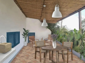 Villa Michela, 2BR, 2BT, amazing patio, jacuzzi, newly renovated