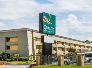 Quality Inn & Suites