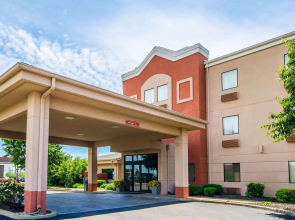 Comfort Suites Louisville East