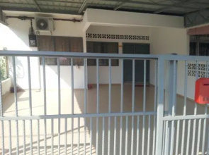 Fazi Budget Homestay Tampin