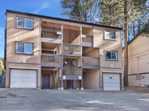 Summit Backyard A by Big Bear Vacations
