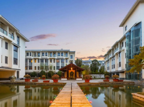 Grand Barony Hotel