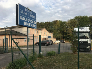 Glisy Hotel