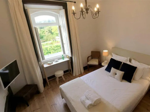 Oryza Guest House & Suites