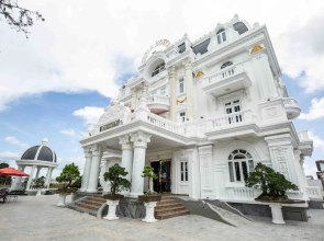Sepia Hotel DaLat