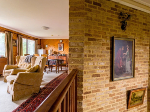 Albany's Big Grove Bed & Breakfast