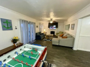 Roomy Beachfront Apartment, Deck, Game Room! 2 Bedroom Apts by RedAwning