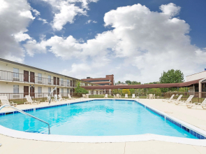 Ramada by Wyndham Louisville North