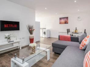 Watford Central Apartment - Modernview Serviced Accommodation
