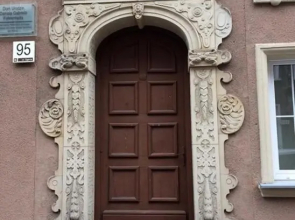 Fahrenheit House Apartment