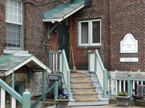 Hochelaga Inn