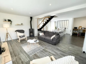 Jolie maison entièrement rénovée Proche plages