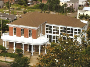 Bazsinsky House