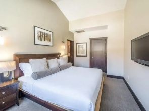 Luxury 1 Bedroom Ski in, Ski out Mountain Vacation Rental in Snowmass Village