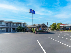 Motel 6 Willows, CA